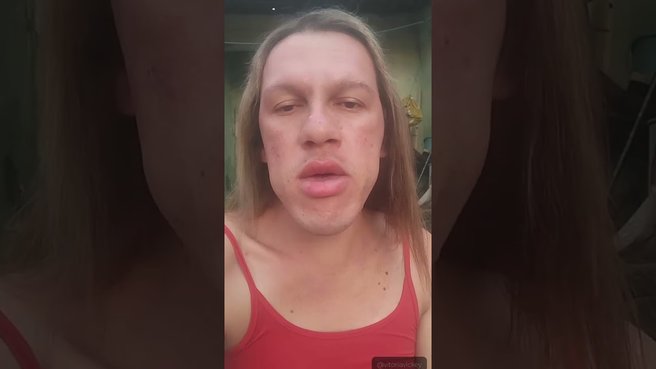 Post no X: Vitória Vickey canta no quarto, é obcecada pela Kelly Key e virou meme